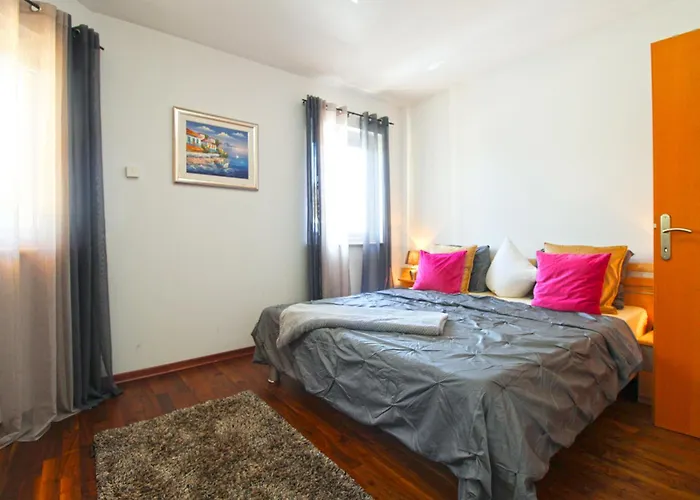 דירה Radica 2357 *