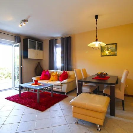 Radica 2357 Lejlighed Pula